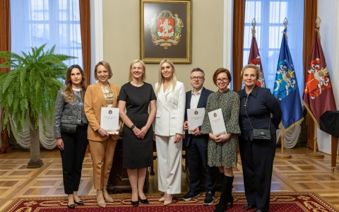 Apdovanoti labiausiai nusipelnę Vilniaus medikai ir sveikatos apsaugos darbuotojai